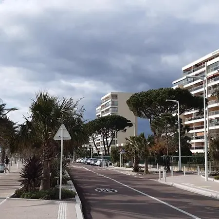 Apartment Great Waterfront In Boccacabana *