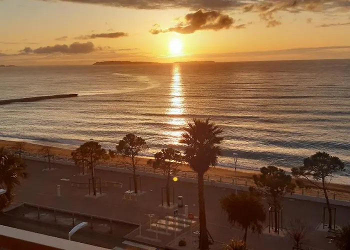 Great Waterfront In Boccacabana