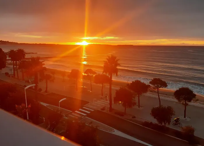 Great Waterfront In Boccacabana * カンヌ